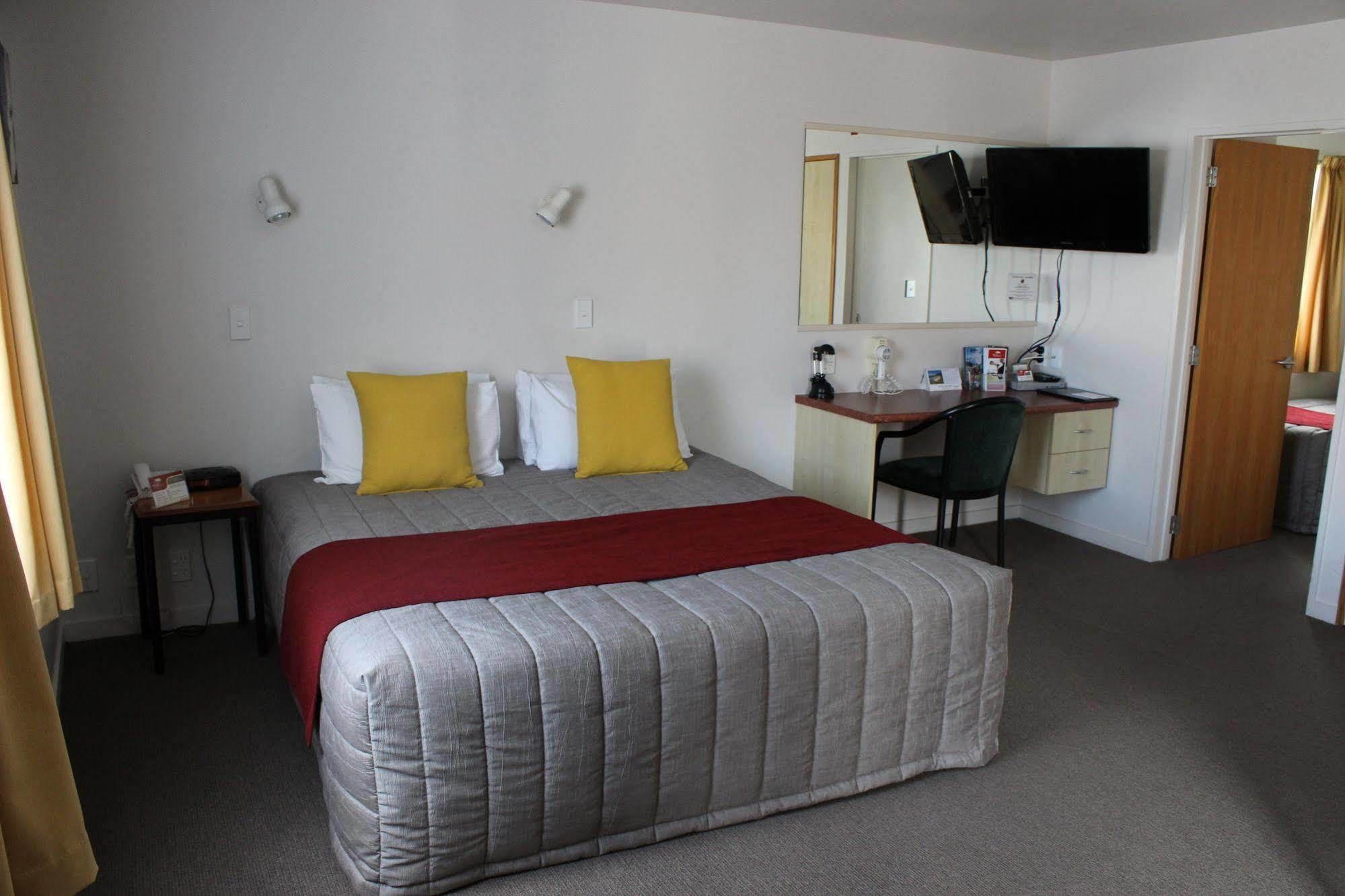Bella Vista Motel Уестпорт Екстериор снимка