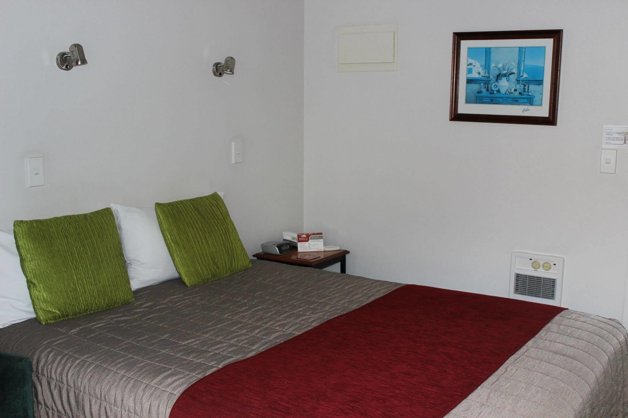 Bella Vista Motel Уестпорт Екстериор снимка